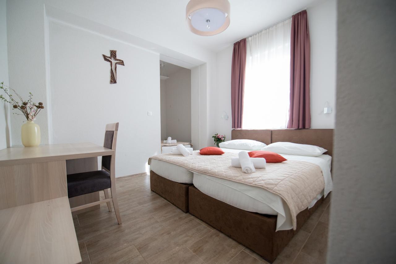 Hotel Olivia Меджугорье Экстерьер фото